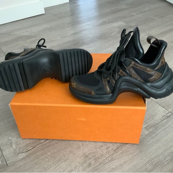 COPY - Louis Vuitton ARCHLIGHT SNEAKER - Picture 1 of 4